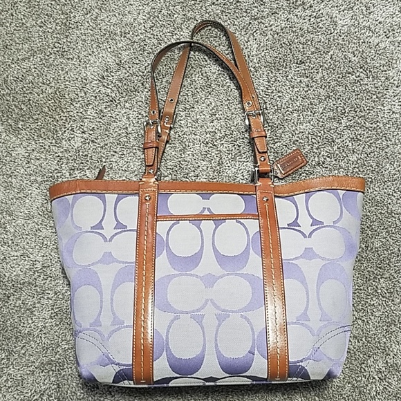 Coach Handbags - Coach Jacquard Signature Tote Purse Lilac Lavender